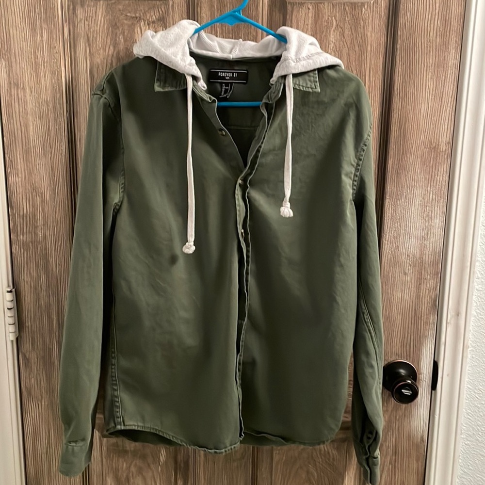 NWOT forever 21 hooded button up shirt